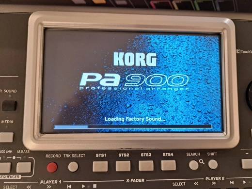 Korg - PA900 4